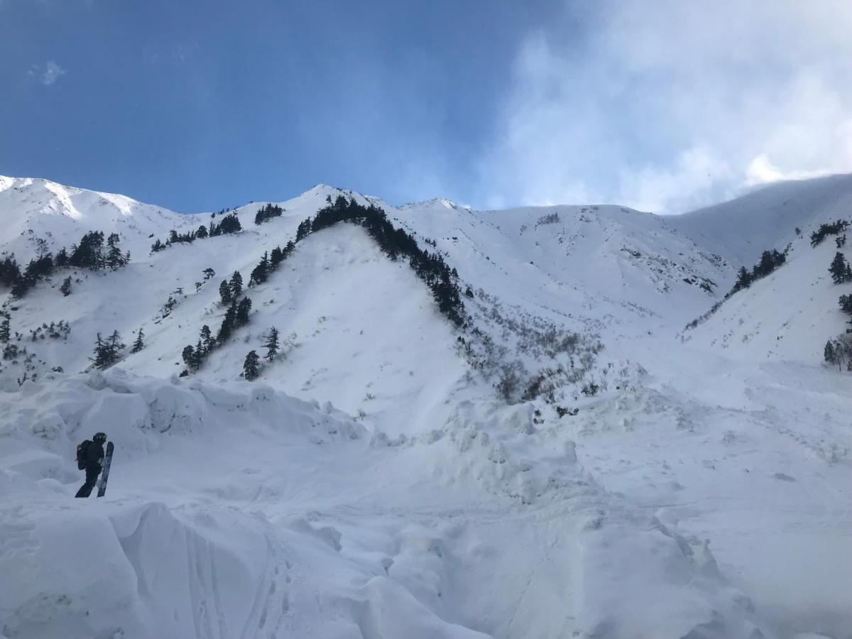 Hakuba Lodge Omusubi Otari Exteriör bild